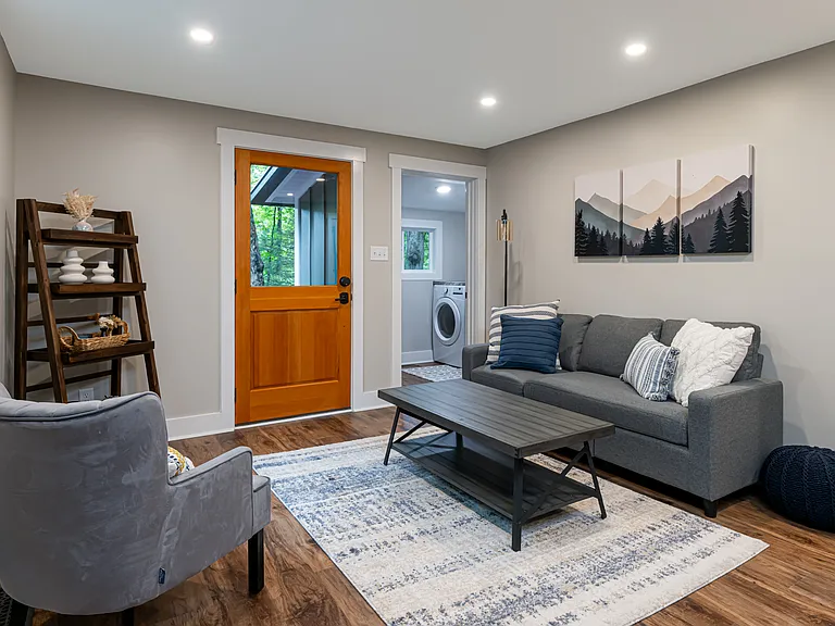 104 Pine Tree Dr — Photo 6