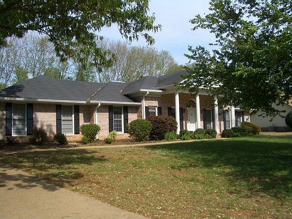 2nd image of 455 Saddle Lake Dr