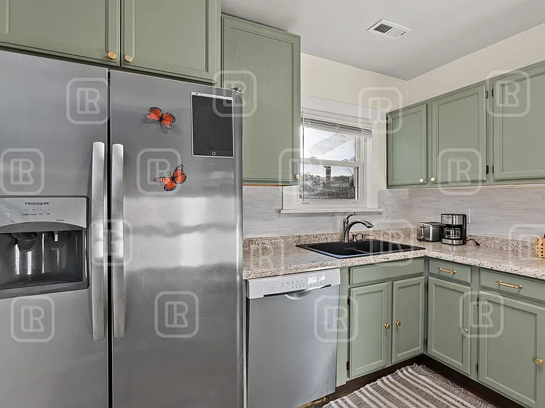 3903 N Jefferson St — Photo 2