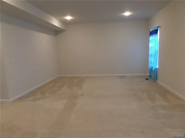 111 Milan Way — Photo 8
