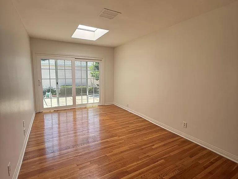 6524 Forbes Ave — Photo 8
