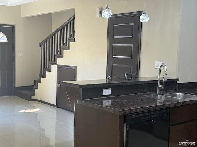 1308 Daffodil Ave E #C — Photo 16