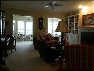4th image of 5943 Hermitage Dr