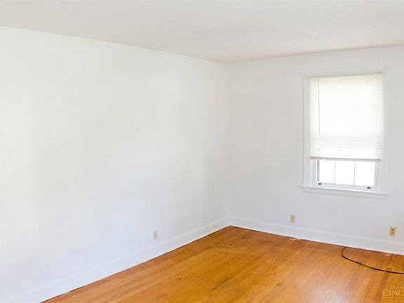 3rd image of 1179 Beacon St