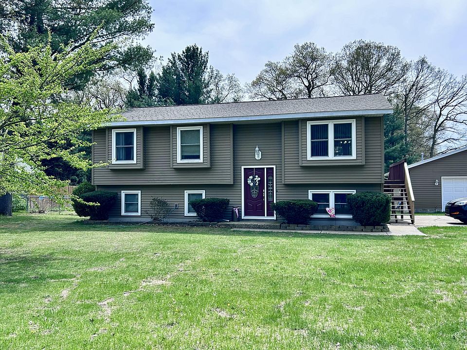 1st image of 3775 Macarthur Rd