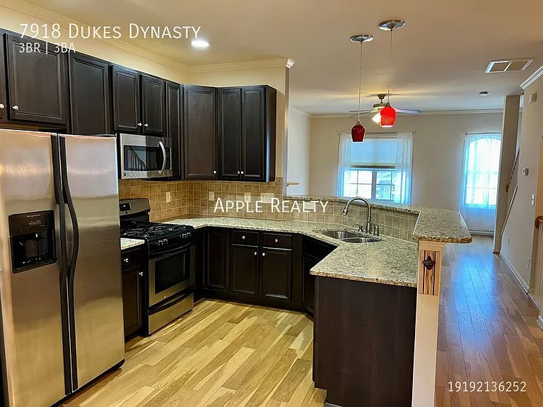 7918 Dukes Dynasty Dr — Photo 5