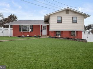 11828 Enid Dr, Rockville, MD 20854