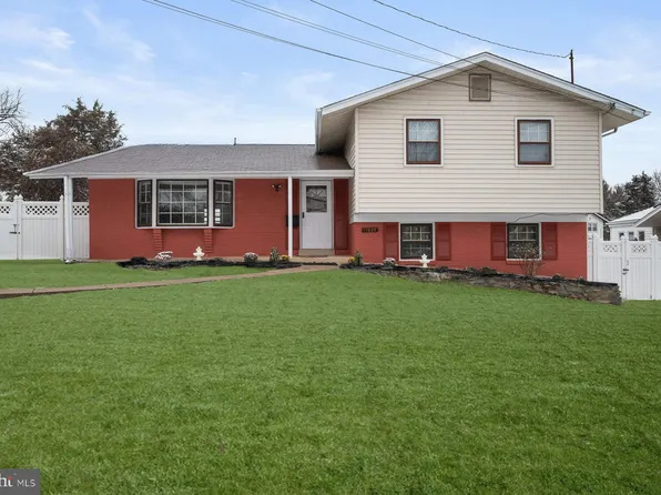 11828 Enid Dr, Rockville, MD 20854