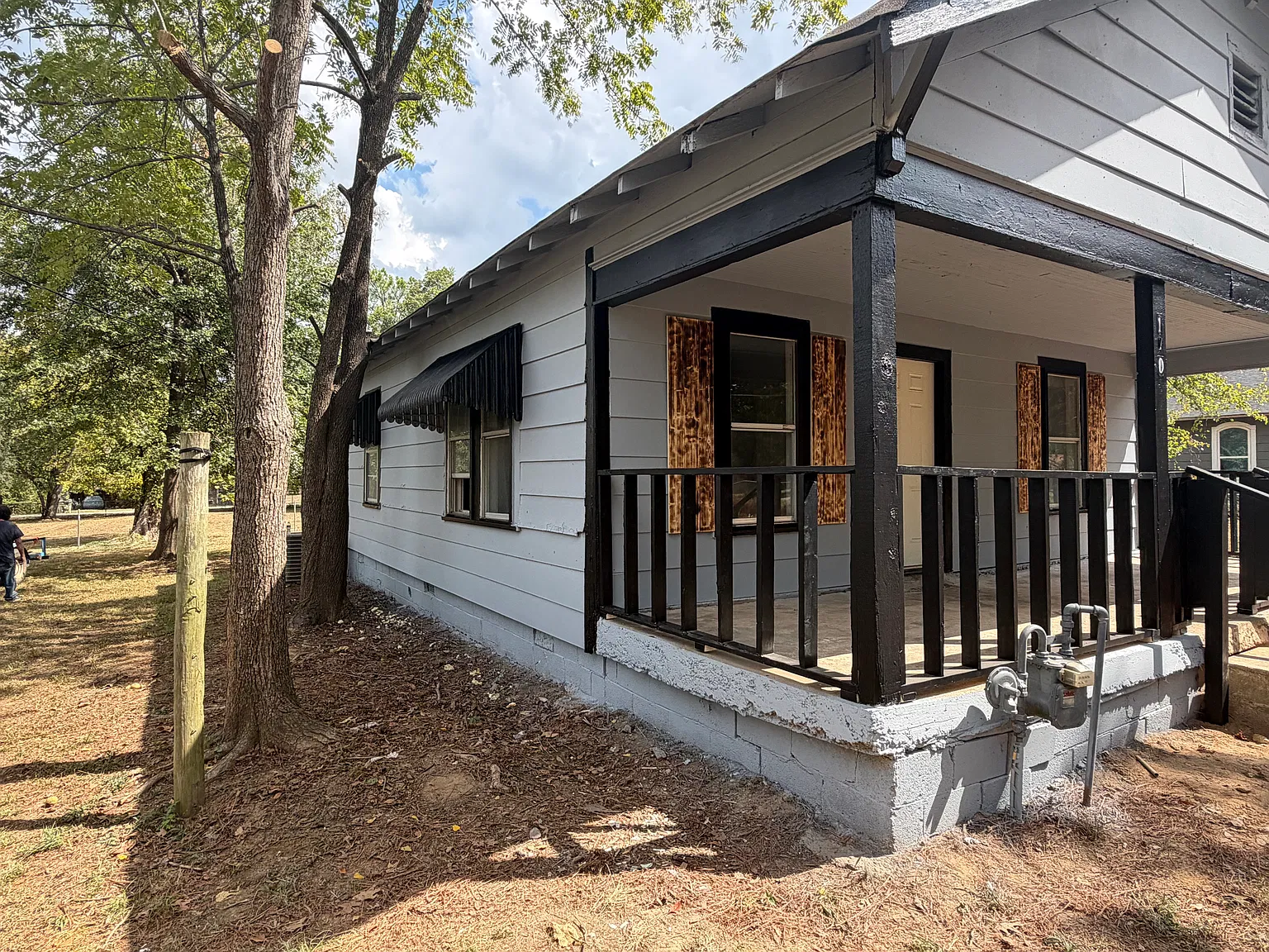 3 bed, 1026 sqft, $995 — Photo 2