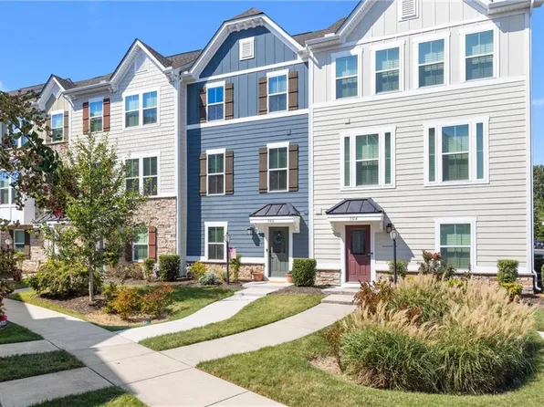 508 Clara Ln, Virginia Beach, VA 23451