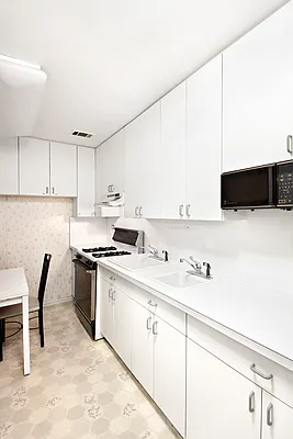 Sold by Town Residential | media 27