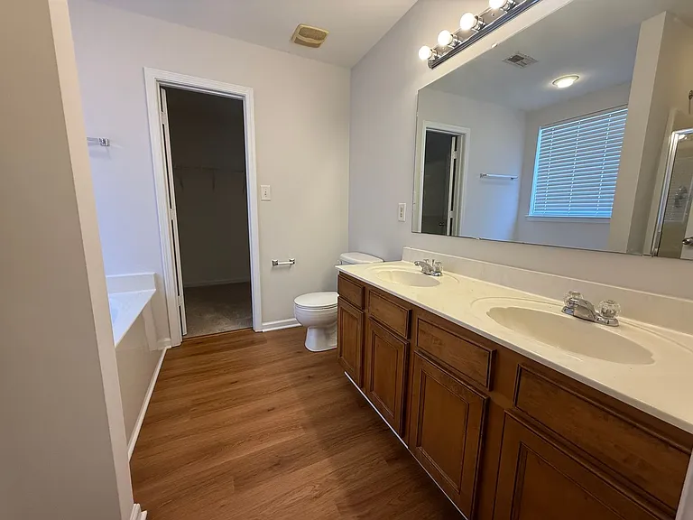 3700 Herkimer Dr — Photo 22