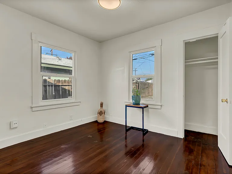 916 S Encina St — Photo 8