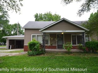 2457 E Cherry St, Springfield, MO 65802