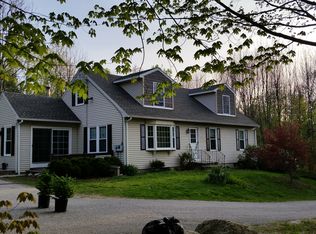 458 E Dunbarton Rd, Goffstown, NH 03045