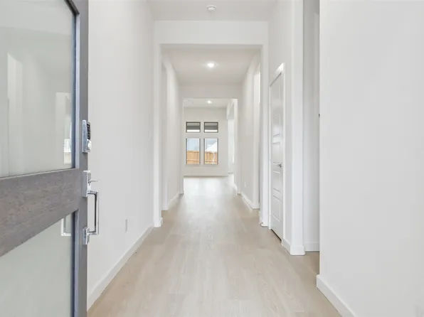 185 Bright Alcove Ct, Lavon, TX 75166