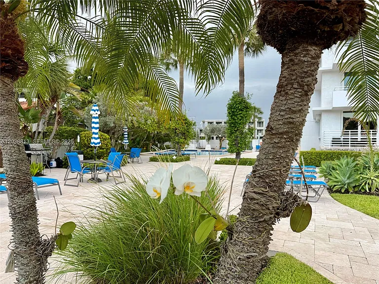 888 Intracoastal Dr #15E — Photo 32