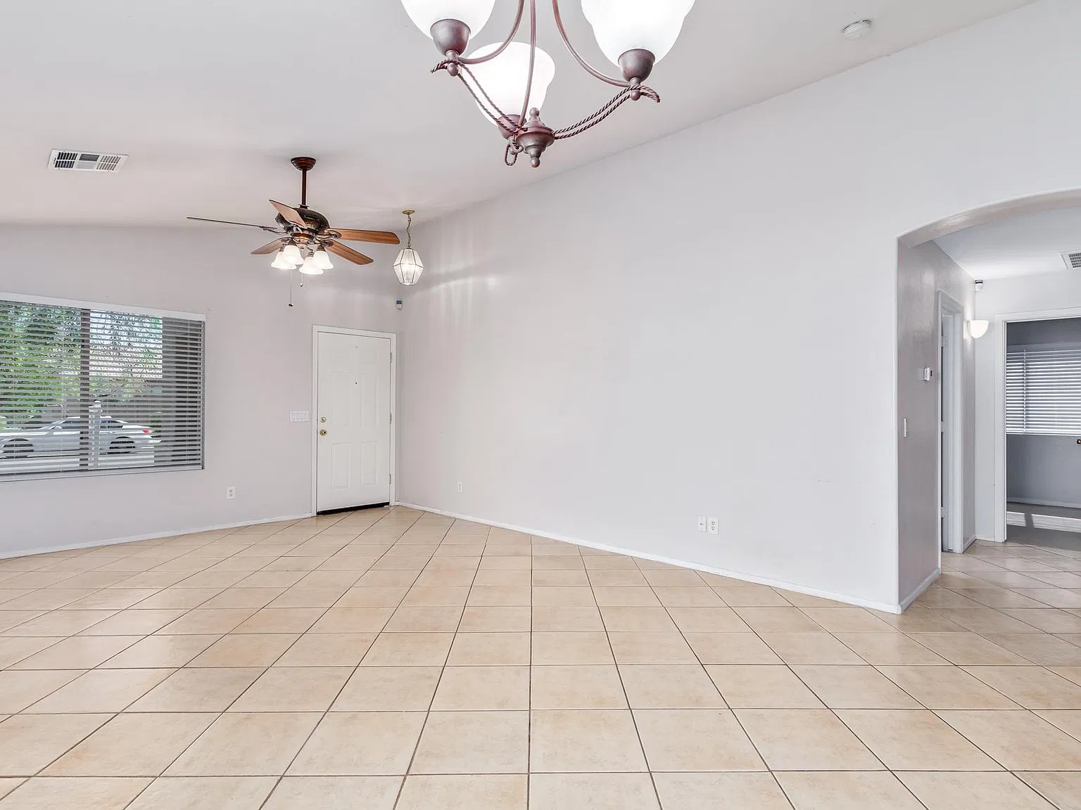 3 bed, 1253 sqft, $1,775 — Photo 4