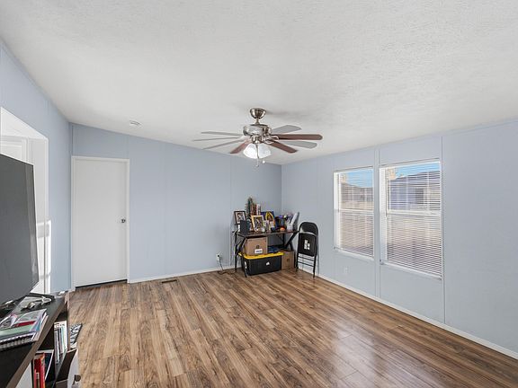 4th image of 3811 Milan Ct SW