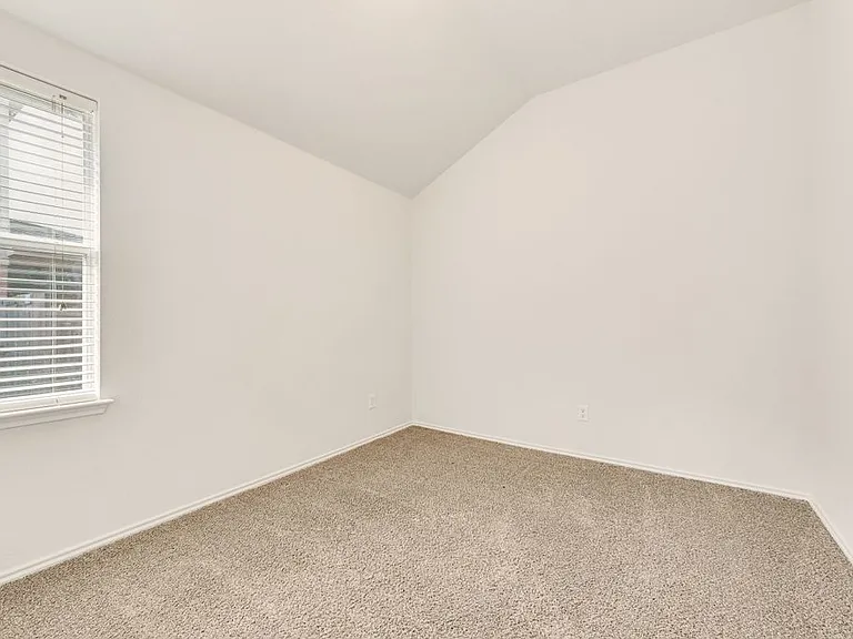 1004 Trickham Dr — Photo 22