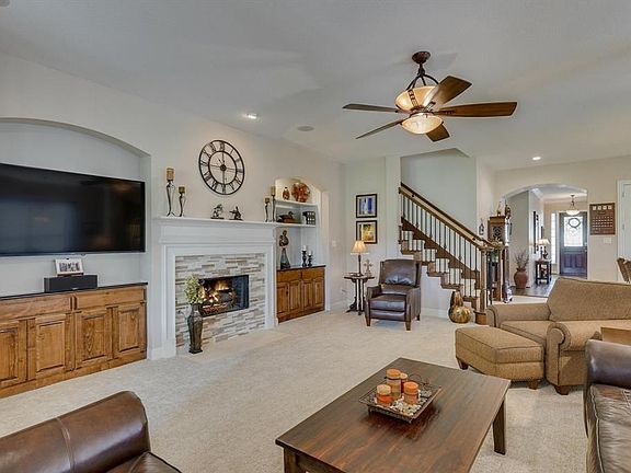 5th image of 9221 Blanco Dr