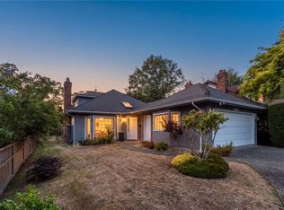 1376 Oliver St, Oak Bay, BC V8S 4X2