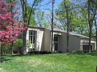 6931 Raven Ct, Eden Prairie, MN 55346