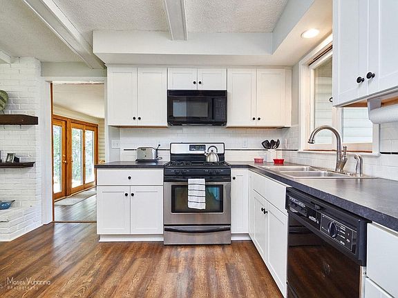 fully equiped kitchen