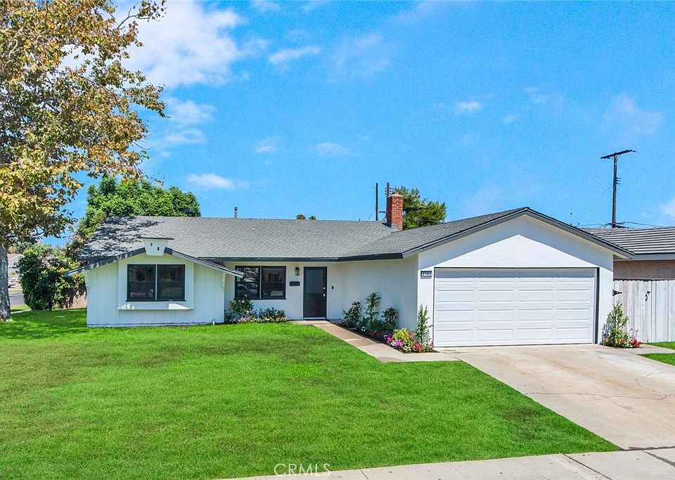 1st image of 2701 W Saint Andrew Pl