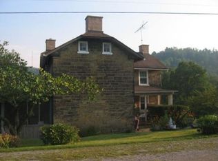 628 N Crabapple Ln, Perryopolis, PA 15473