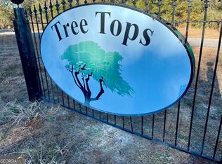 27 Treetop Ln, Jesup, GA 31545