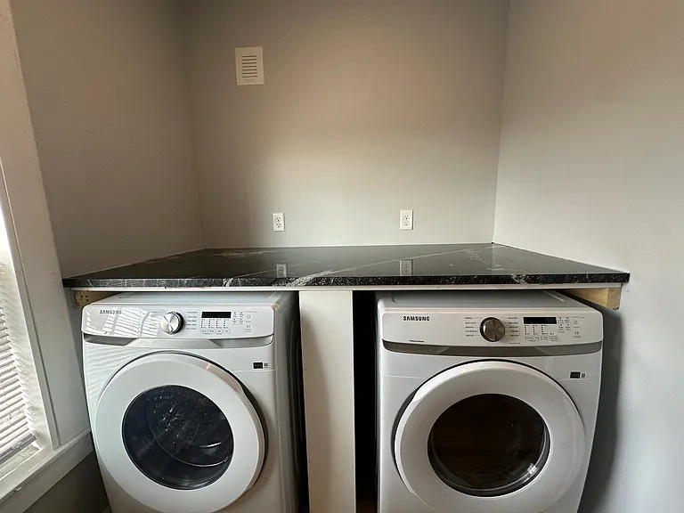 408 E Laurel St #2 — Photo 41