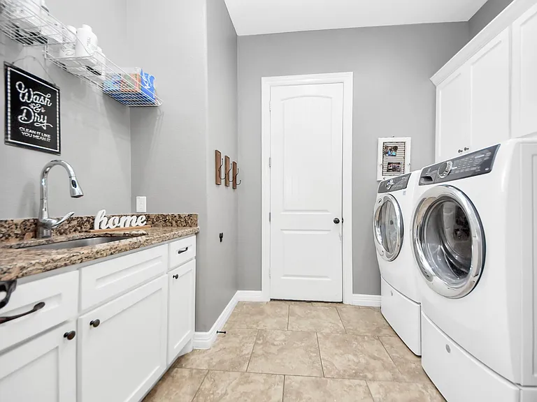 11726 W Grand Pond Dr — Photo 40