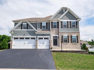49 Trotter Ln, Clinton, PA 15026