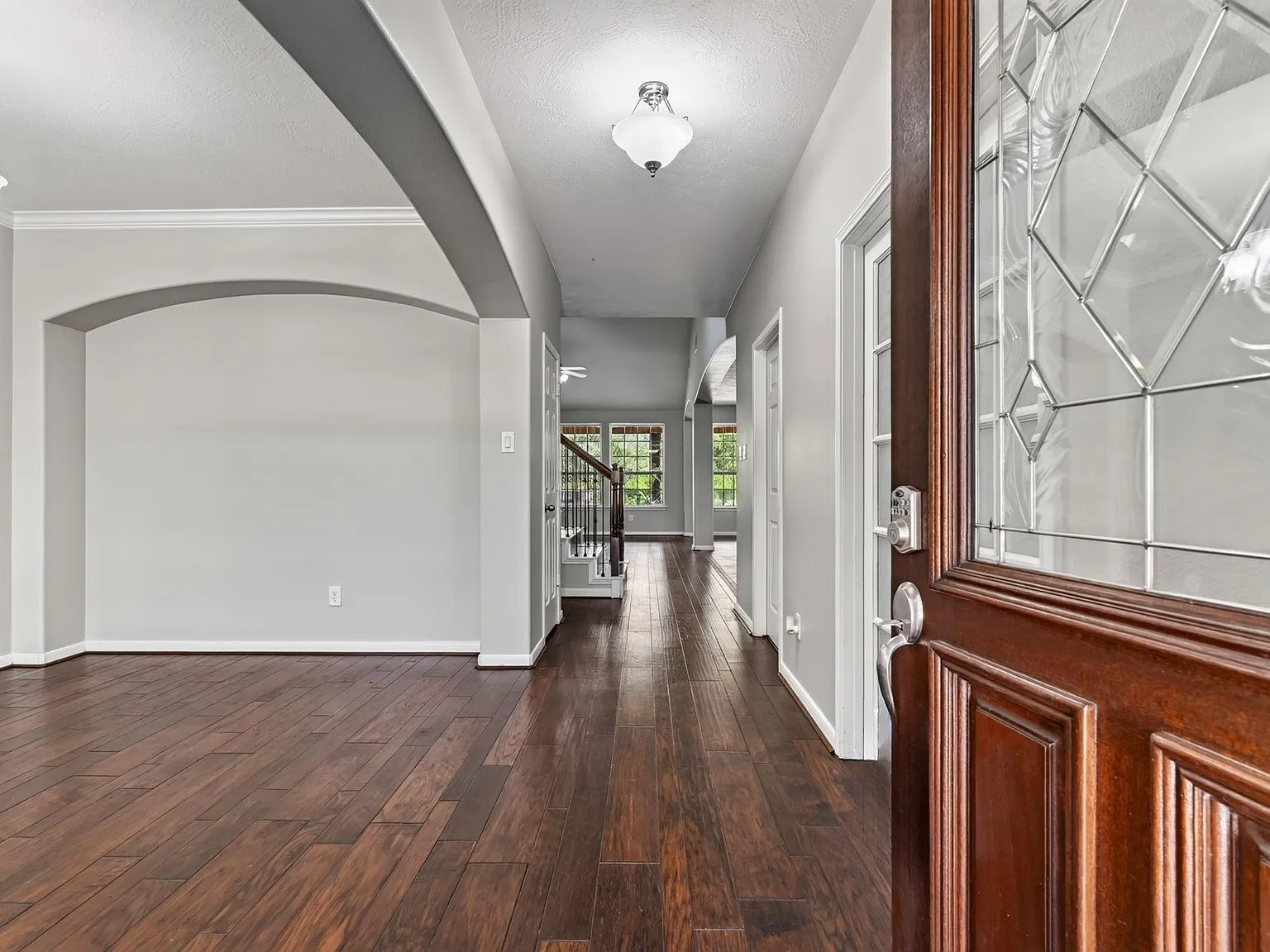 4 bed, 2.5 bath, 3366 sqft, $4,200 — Photo 4