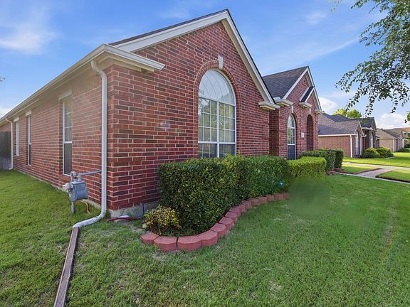3rd image of 2707 Rocky Creek Dr