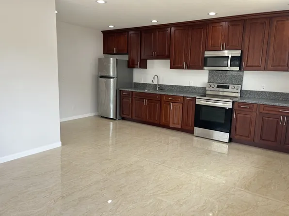 1098 Kaweloka St #1, Pearl City, HI 96782