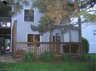 22230 River Walk Ln, Rocky River, OH 44116