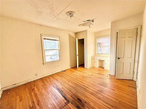 4th image of 1503 W Poplar St