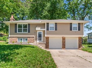 413 SW Moreland School Rd, Blue Springs, MO 64014