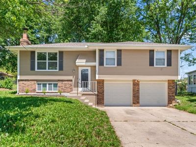 413 SW Moreland School Rd, Blue Springs, MO, 64014