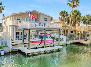 22121 Yoakum Dr, Galveston, TX 77554