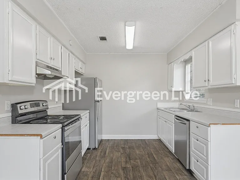 213 Eagle Dr — Photo 5