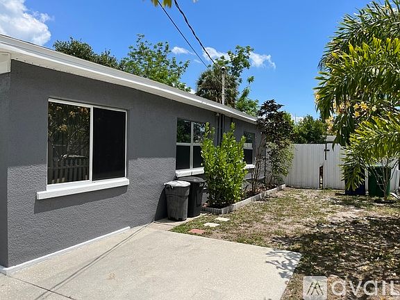 3rd image of 3512 W Rogers Ave