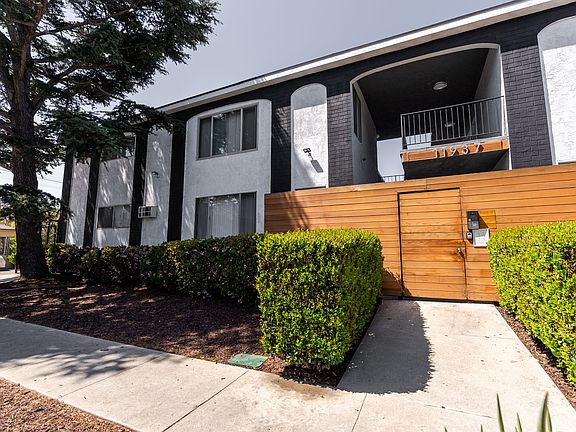 3rd image of 11937 Avon Way #19