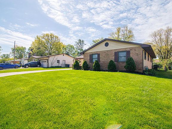 3rd image of 1215 Saling Dr
