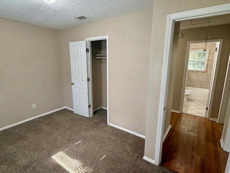 814 Crestwood Ter — Photo 23