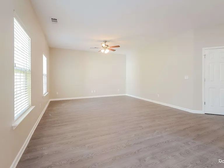 5894 Ridgeline Dr — Photo 6