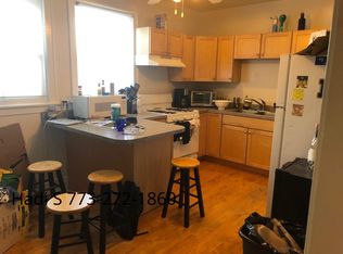 2219 N Halsted Street #Second Floor, Chicago, IL 60614