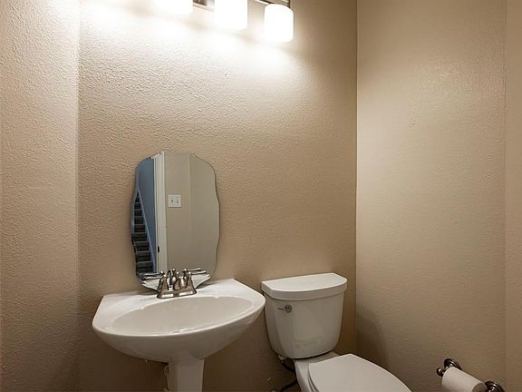 4th image of 3617 Branchwood Dr